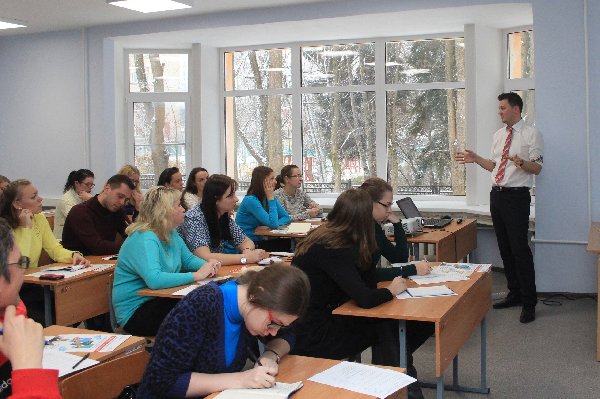 Семинар-практикум для учителей Ленинградской области. Тема: Педагогические технологии работы с одаренными детьми Семинар-практикум для учителей Ленинградской области. Тема: Педагогические технологии работы с одаренными детьми