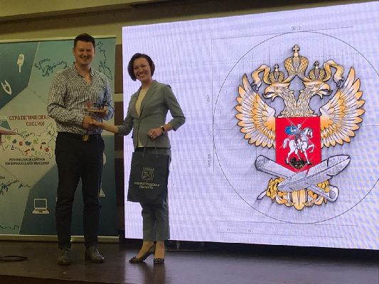 Подписано соглашение о сотрудничестве между Центром "Интеллект" и Региональным образовательным Центром одаренных детей Удмуртской республики. Подписано соглашение о сотрудничестве между Центром "Интеллект" и Региональным образовательным Центром одаренных детей Удмуртской республики.