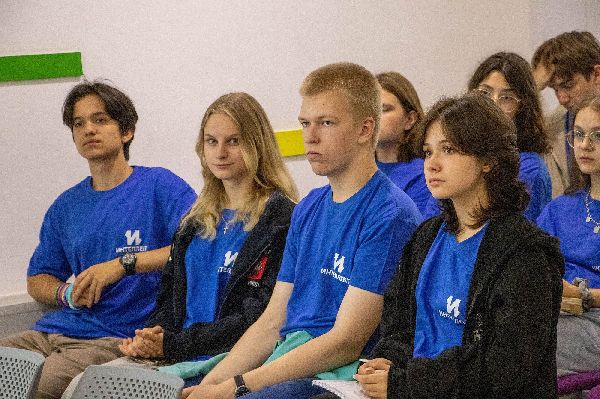 Старт Летнего олимпиадного интенсива по физике Старт Летнего олимпиадного интенсива по физике
